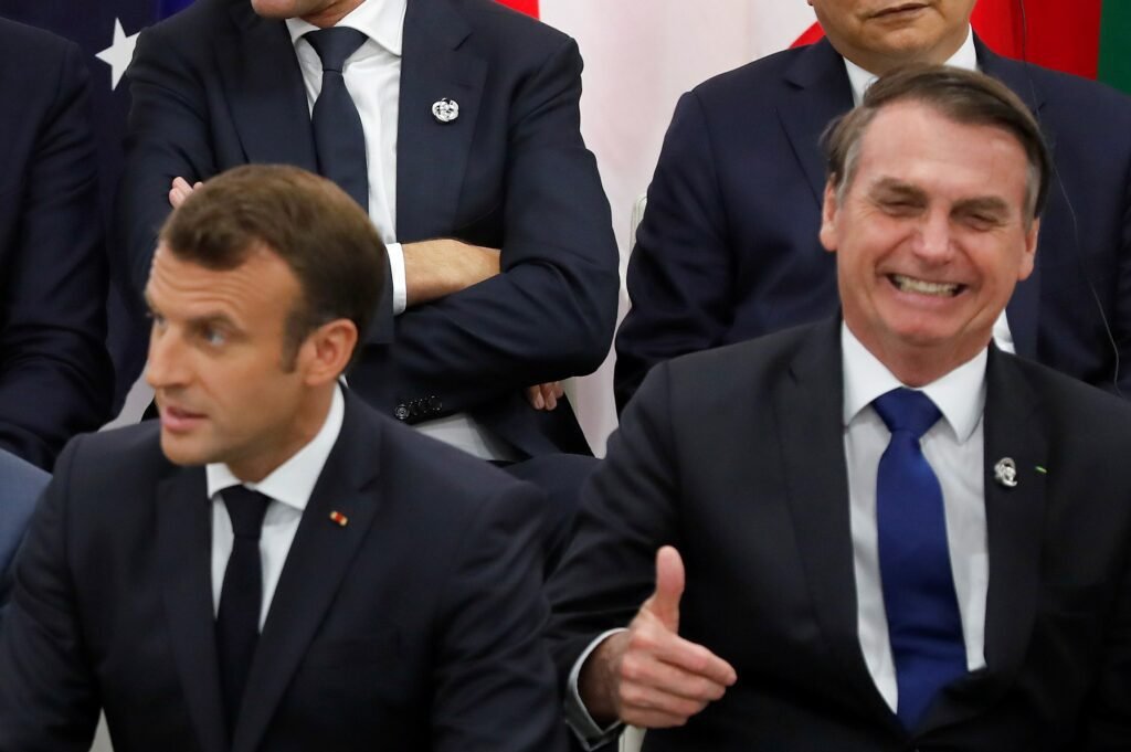 Bolsonaro alfineta Macron por onda de incêndios na França
