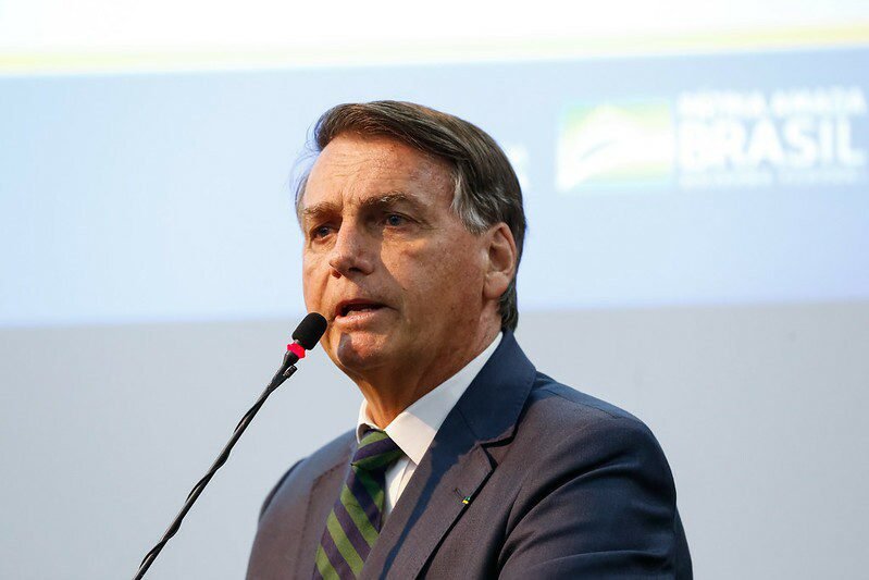 Bolsonaro detona matéria que fala em “golpe” de empresários