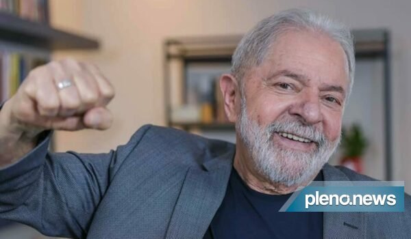 Esquerda tenta “roubar” para Lula queda no preço da gasolina