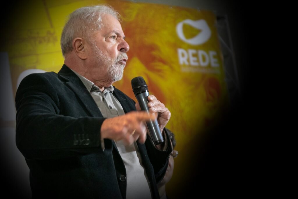 Lula diz que é preciso 'rediscutir' a Lei da Ficha Limpa