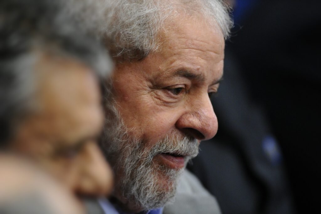 Lula fala em isenção de Imposto de Renda para quem ganha até R$ 5 mil