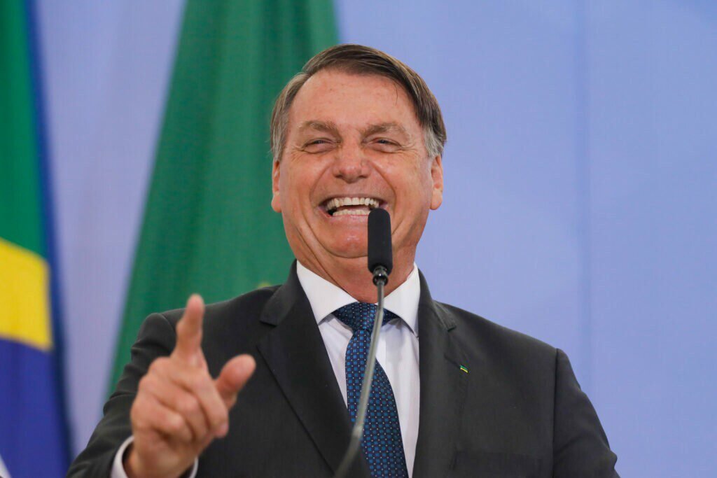 Partido de Ciro aciona o TSE para cassar a chapa de Bolsonaro