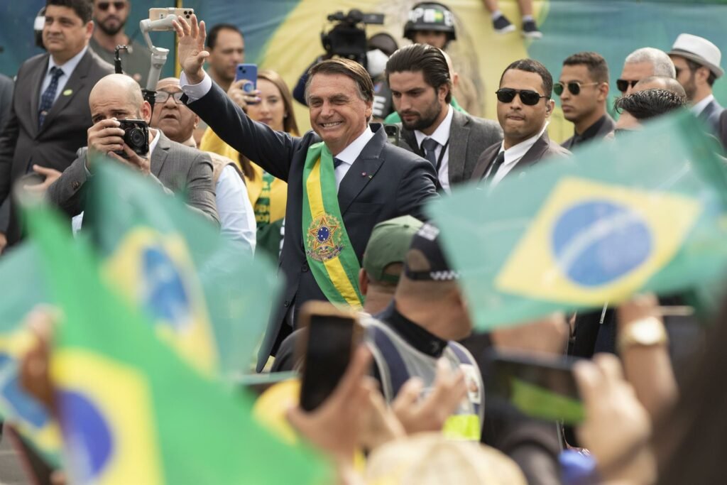7/9: PT cogita acionar TSE contra Bolsonaro por “abuso de poder”