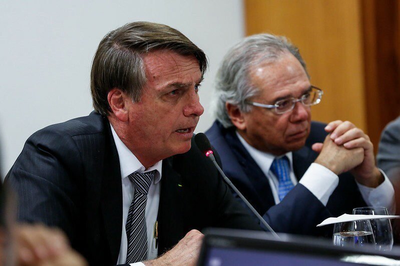 Bolsonaro manda reverter corte no programa Farmácia Popular