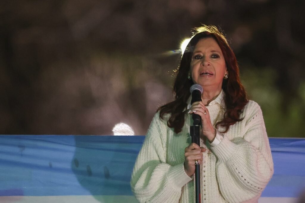 Cristina Kirchner diz que não percebeu arma apontada para si