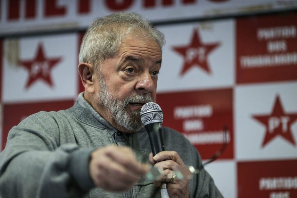 Lula diz que privatizar Petrobras é “estupidez”