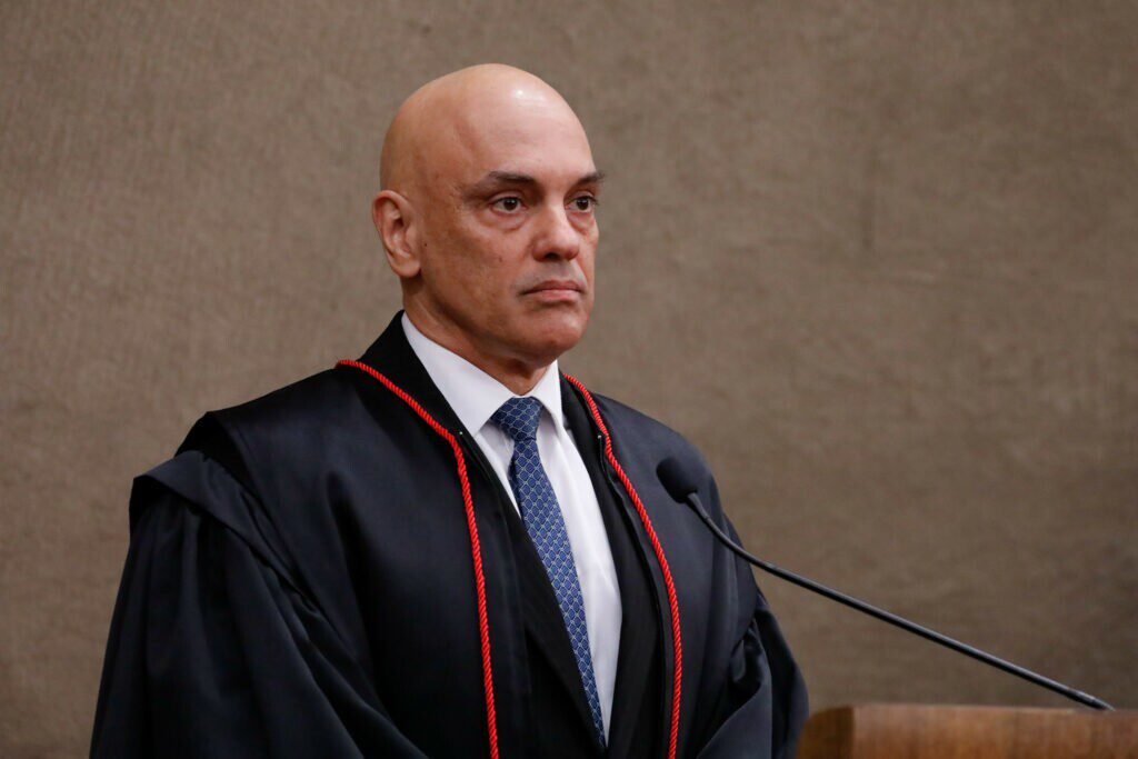 Moraes fala em estreitar laços com polícias para eleição segura