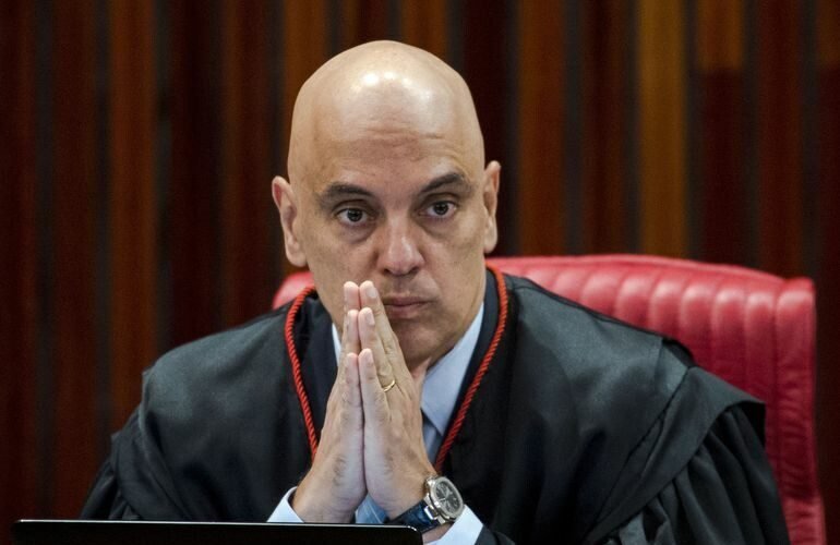 Moraes nega pedido para tirar do STF ação contra empresários