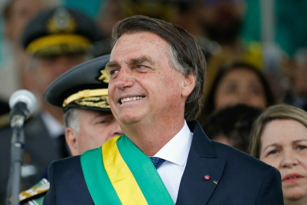 Pesquisa Brasmarket indica vitória de Bolsonaro no 1° turno