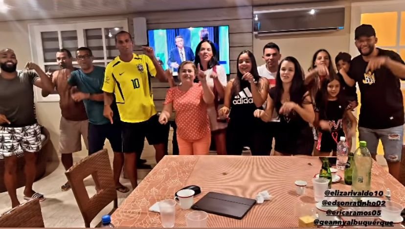 Rivaldo grava vídeo e confirma apoio a Jair Bolsonaro