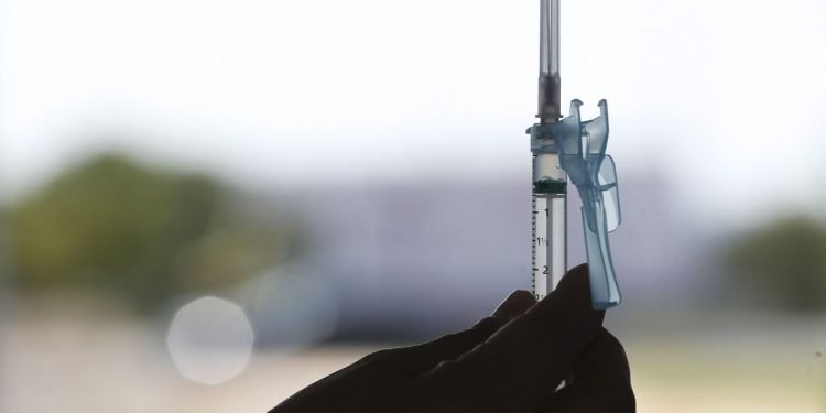 BioNtech diz que disponibilizará vacina contra câncer até 2030