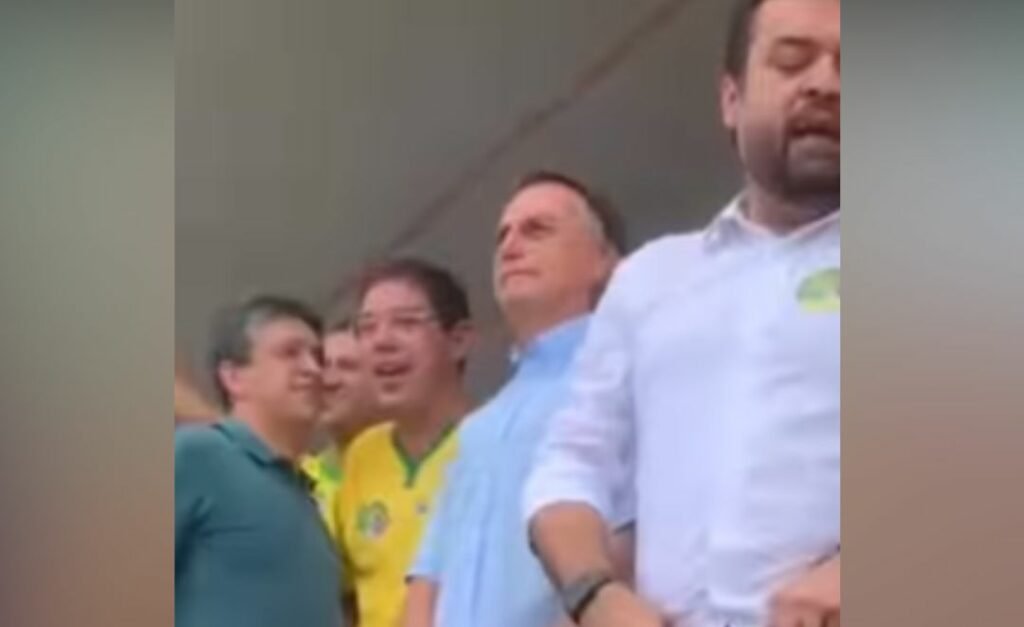 Bolsonaro critica Lula e chama PT de “Partido das Trevas”