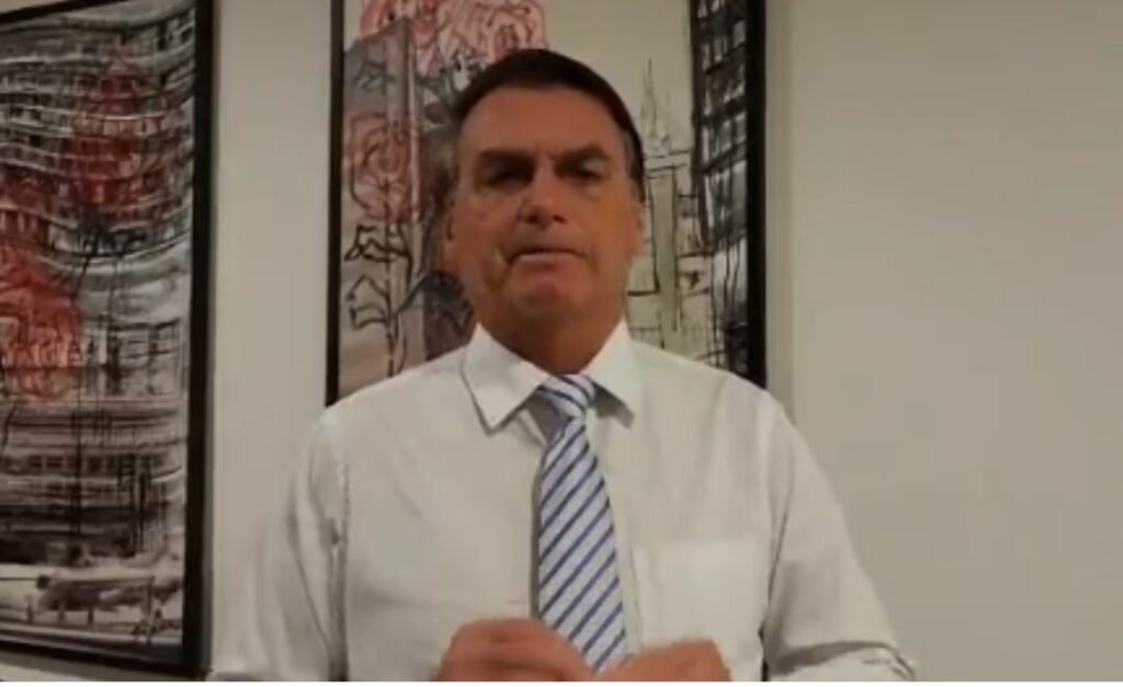 Bolsonaro diz: “Quem atira em policial é bandido”