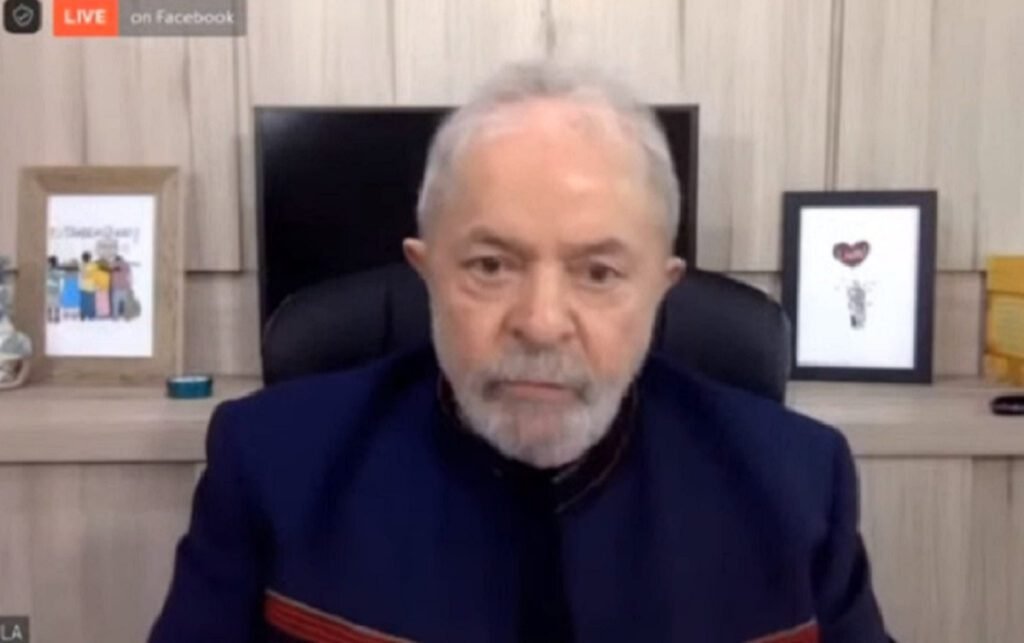 Campanha de Bolsonaro lembra fala de Lula sobre Covid