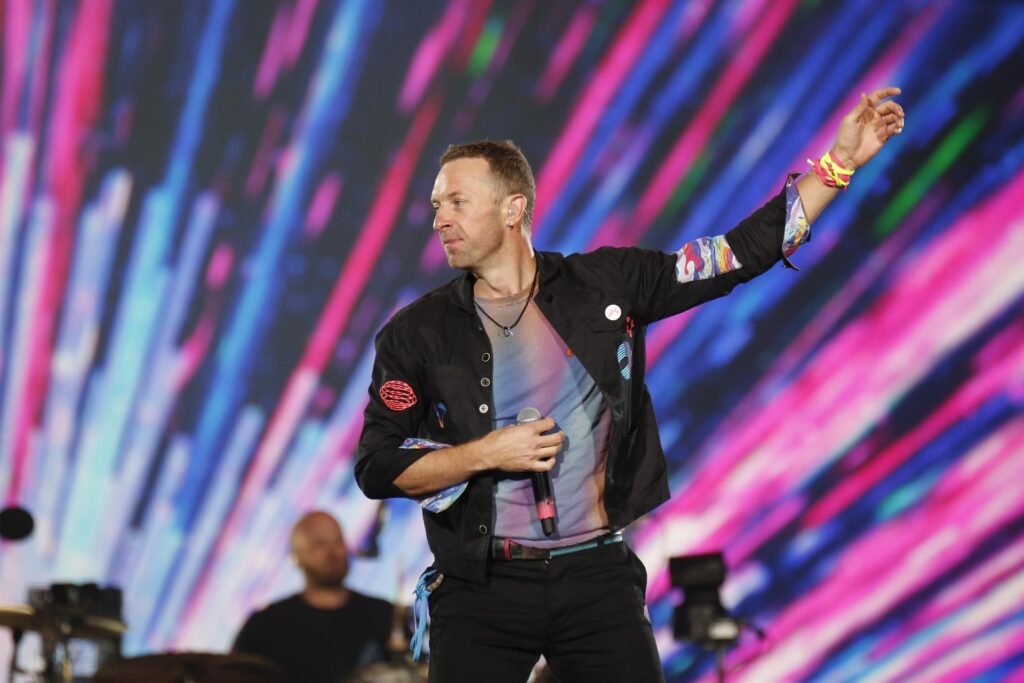 Coldplay adia shows no Brasil após “grave infecção pulmonar”