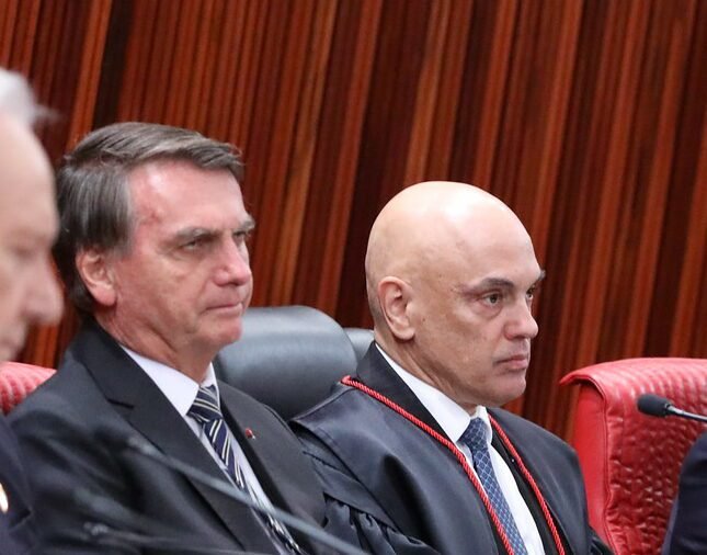 Decisão de Moraes garantiu votos a Lula, afirma Bolsonaro