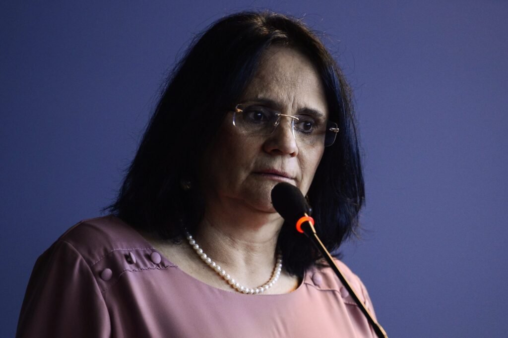 Em depoimento chocante, Damares Alves relata “caixa-preta” aberta pelo governo Bolsonaro