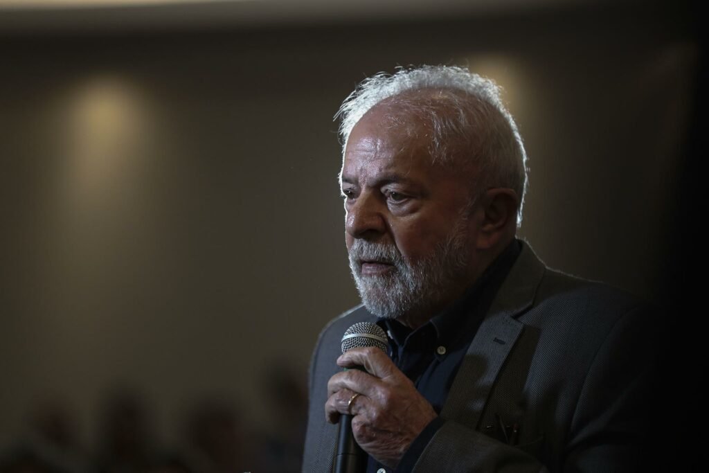 Lula “cobra” que MP exija de Damares provas sobre pedofilia