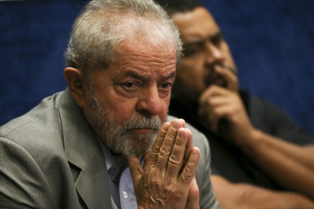 Lula vai ao TSE e pede quebra de sigilo e bloqueios de Bolsonaro e outras 46 pessoas, incluindo os sócios-fundadores da Brasil Paralelo