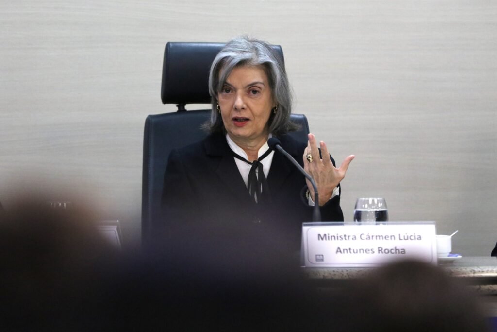 Ministra manda apagar post de Flávio Bolsonaro sobre propina a Lula