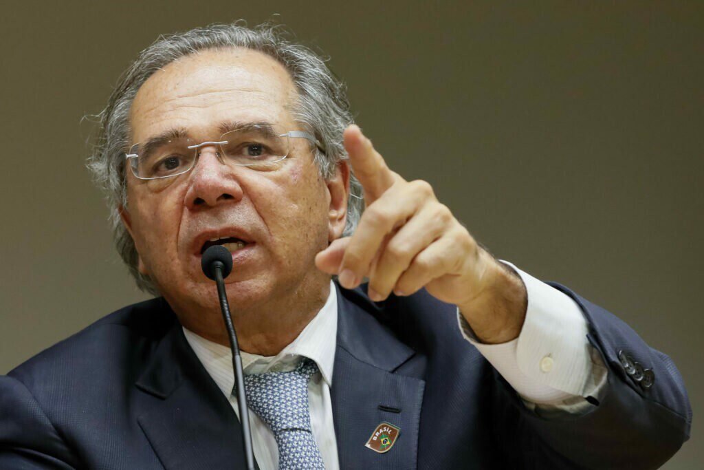 “Nem economista é”, diz Paulo Guedes sobre Henrique Meirelles