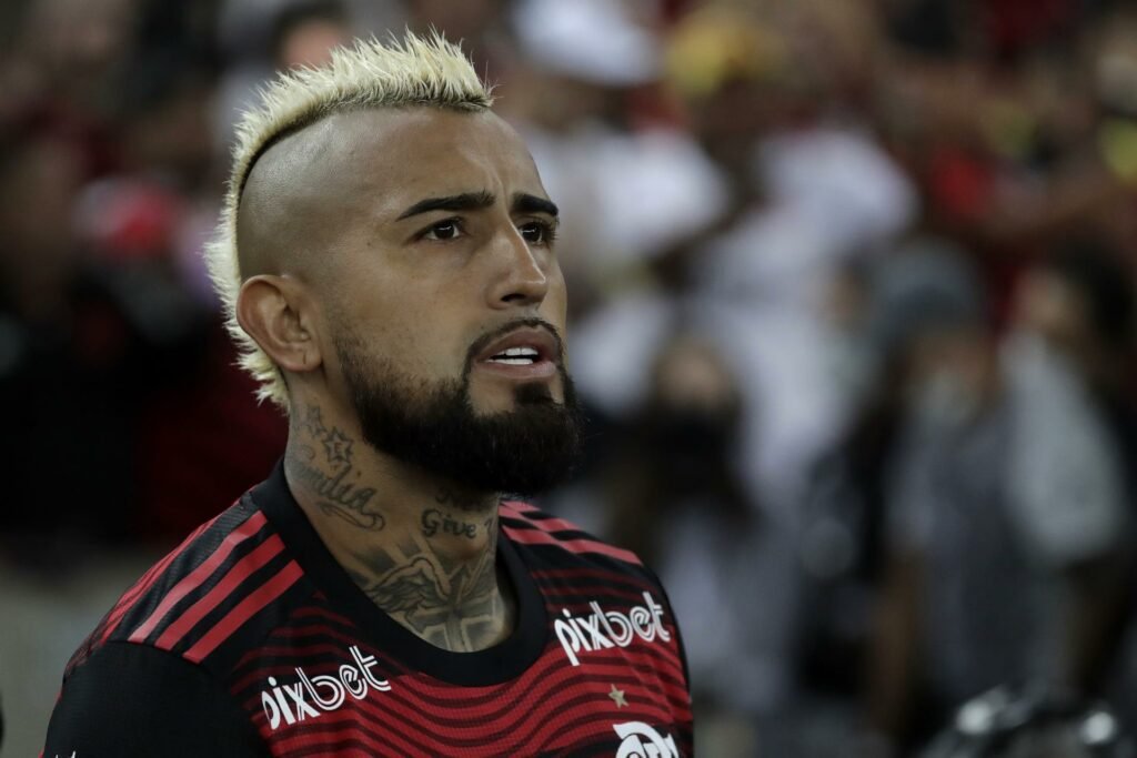 Pai de Vidal, do Flamengo, é encontrado morto no Chile