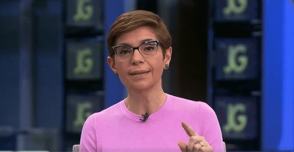 Renata Lo Prete quebra protocolo e ataca Bolsonaro ao vivo