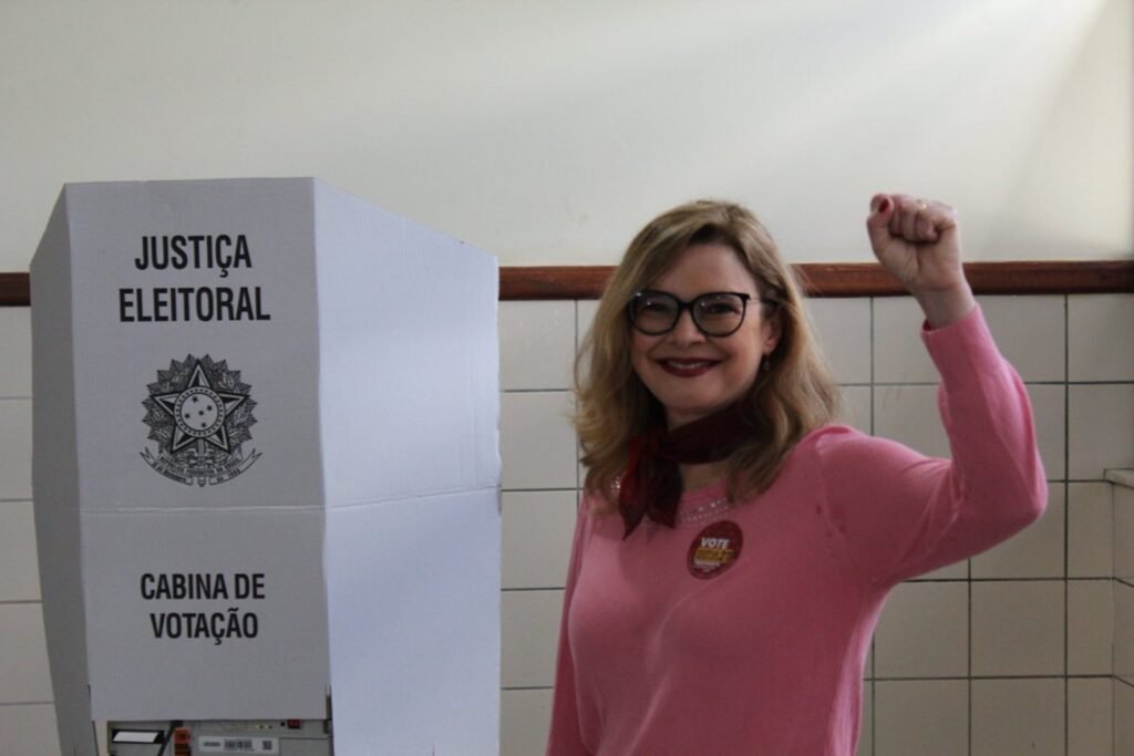 Sofia Manzano, candidata à Presidência, vota na Bahia neste domingo