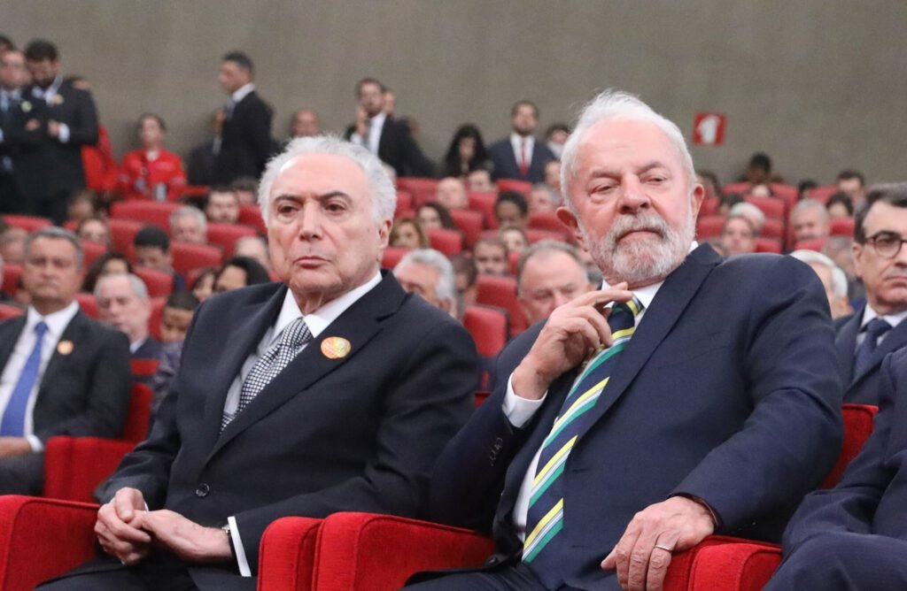 Temer cumprimenta Lula por vitória e fala em “unidade”