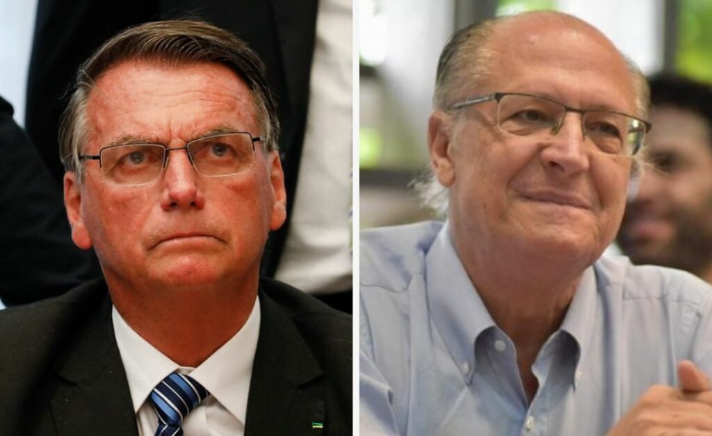 Bolsonaro e Alckmin conversam rapidamente no Planalto