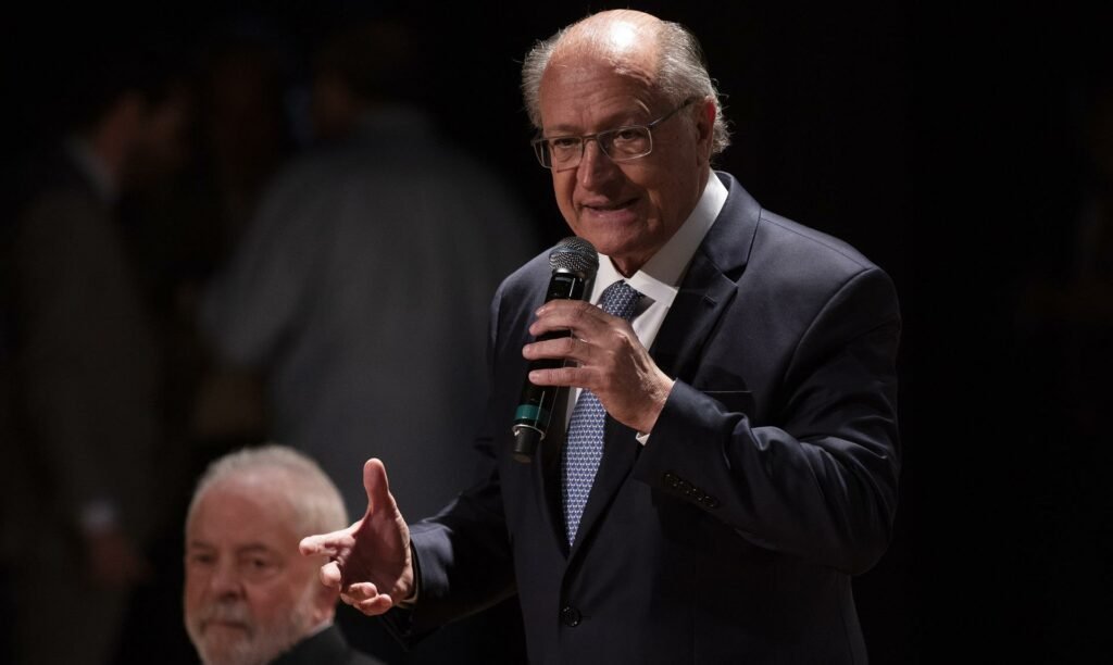 Alckmin nomeia 3 ex-ministros para cargo especial na transição