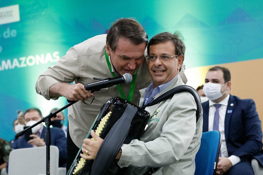 Bolsonaro nomeia Gilson Machado para presidir Embratur