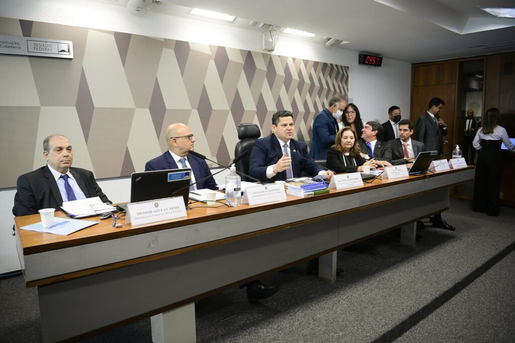 CCJ do Senado faz sabatina de indicados por Bolsonaro ao STJ