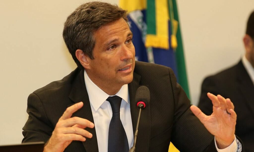 Campos Neto aponta “incerteza sobre o fiscal” no governo PT