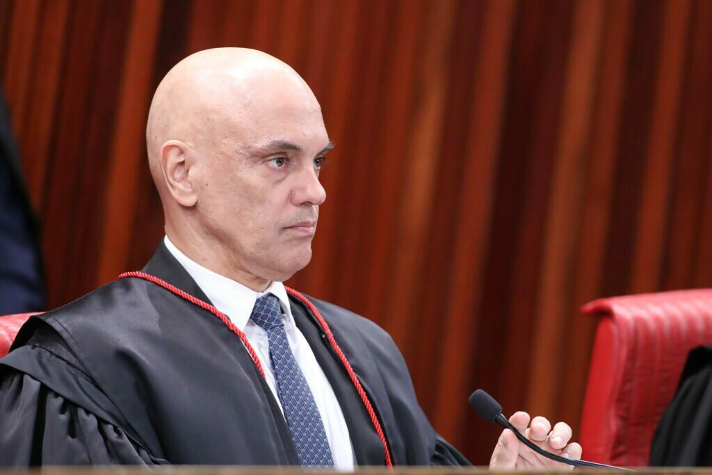 Deputado sugere instalação de bustos de Moraes pelo país