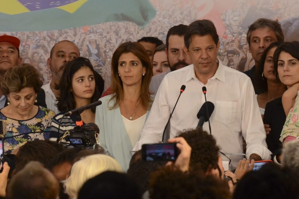 Em 2018, Haddad não ligou para Bolsonaro e evitou falar em derrota