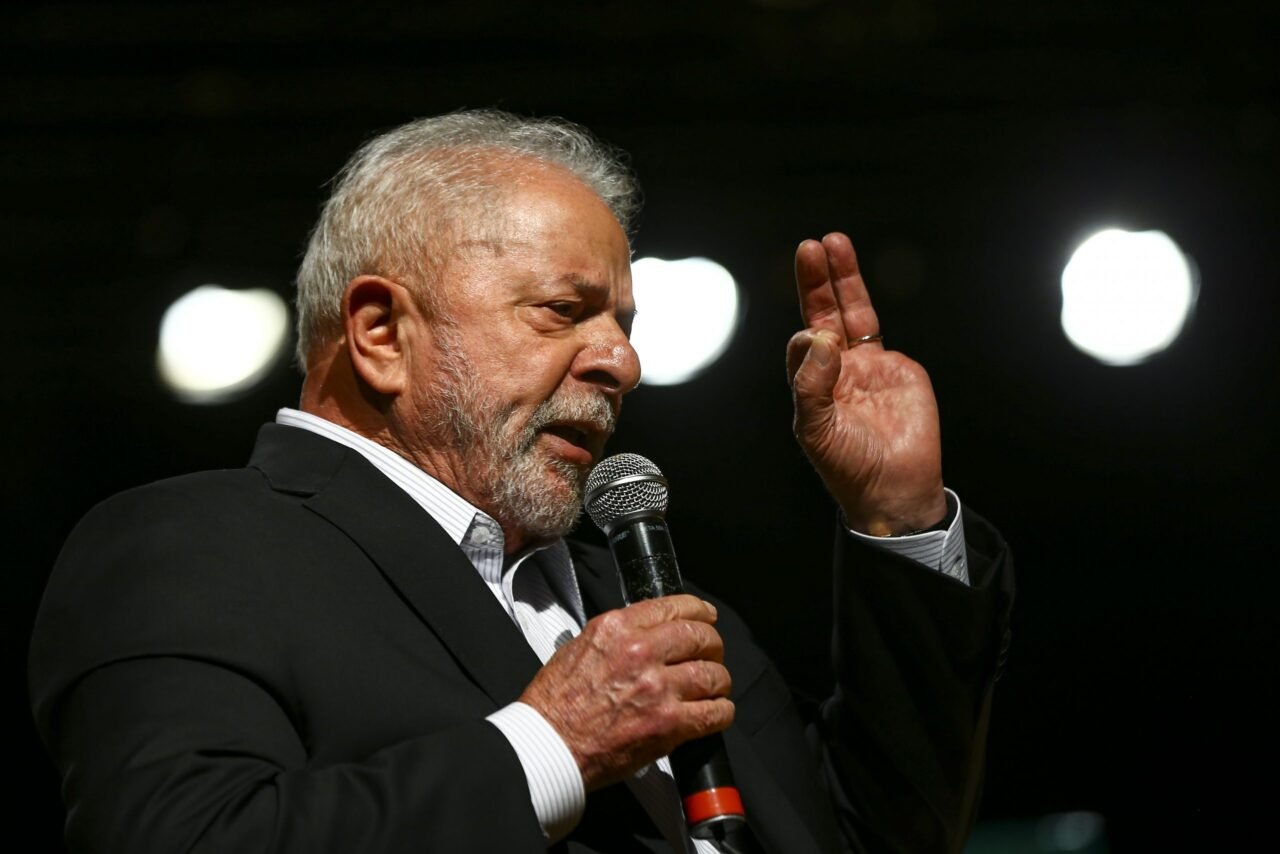 Exames mostram que Lula está com inflamação na garganta - Política