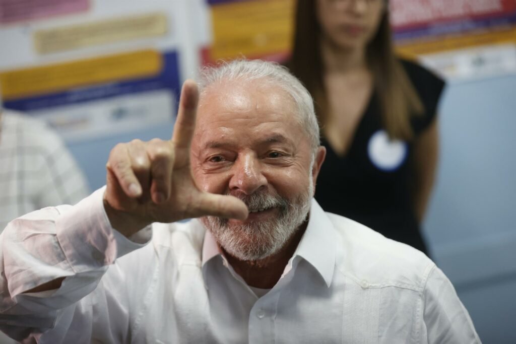 Faz o L! Dólar dispara e vai perto de R$ 5,40 após fala de Lula