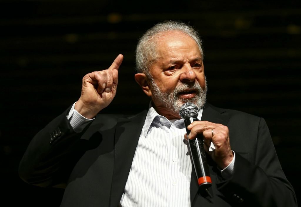 Lula diz que cobrará apoio de evangélicos a vacinas ou responsabilizar igrejas por mortes