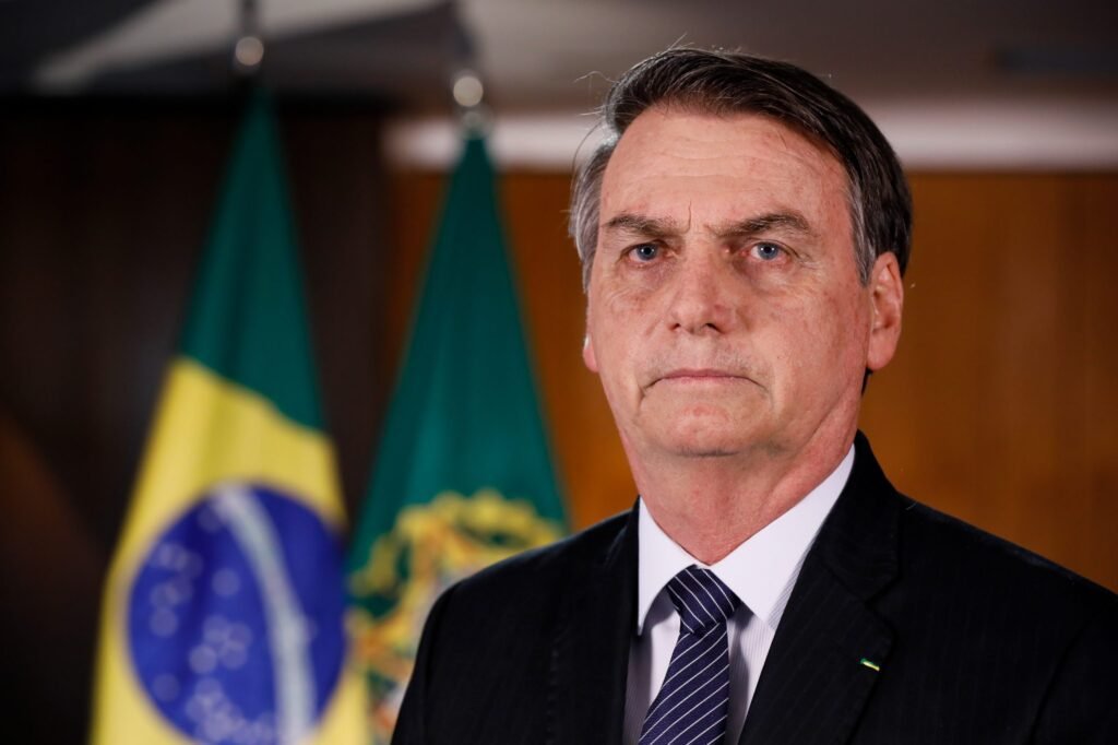 Mais de 200 normas do governo Bolsonaro podem ser revogadas imediatamente na gestão de Lula; veja lista