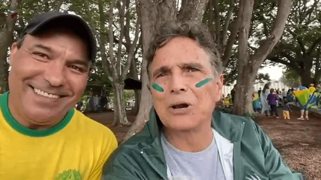 Nelson Piquet participa de atos contra eleição de Lula