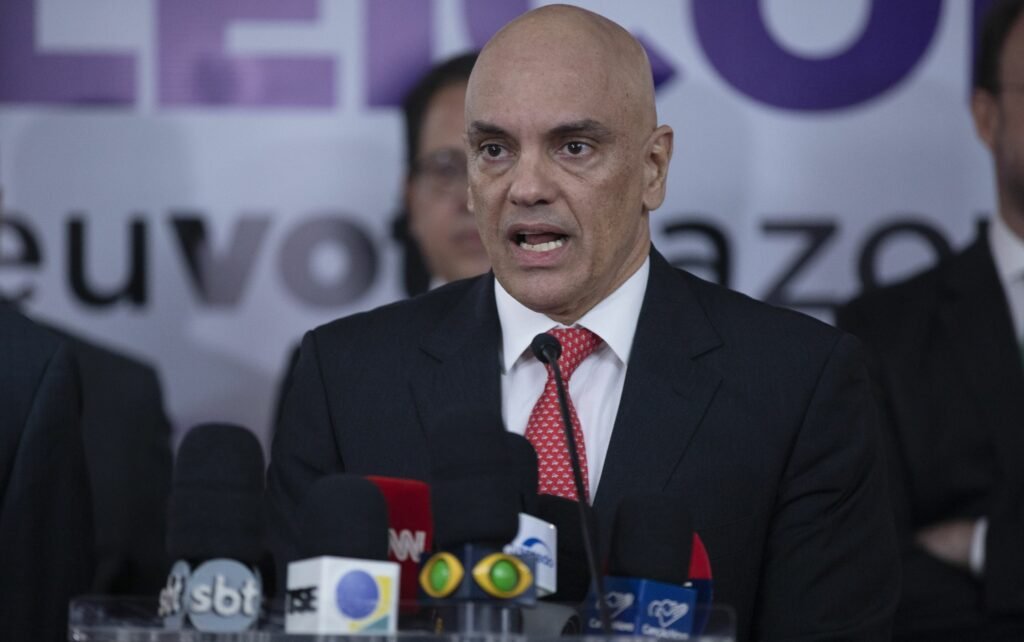 Urnas: Moraes dá 24 horas para PL apresentar relatório completo