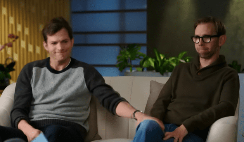Ashton Kutcher chora ao falar do irmão gêmeo com paralisia