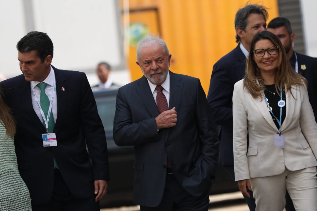 Com medo de espionagem, Lula deve adotar 'quarentena' antes de ida ao Alvorada
