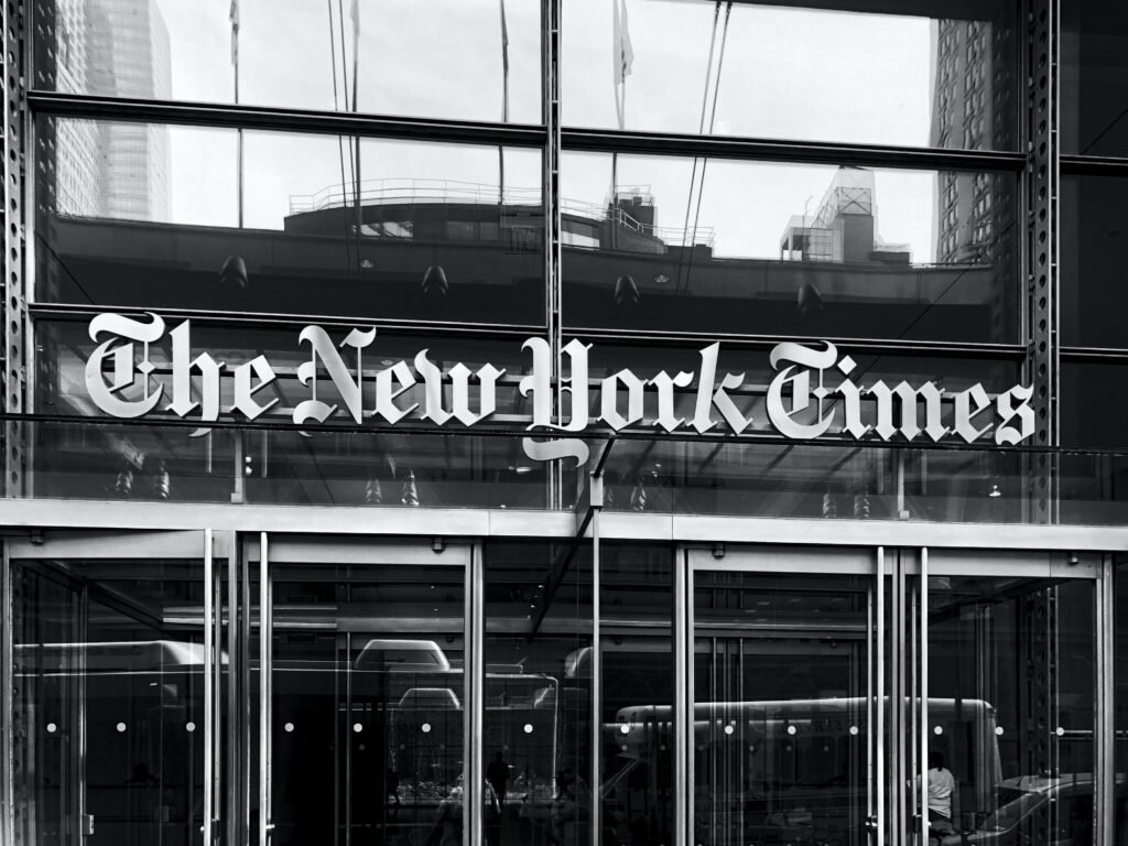 Jornalistas do New York Times entram greve; entenda o caso