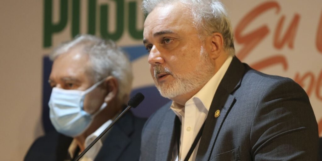 Lula anuncia Jean Paul Prates para presidência da Petrobras