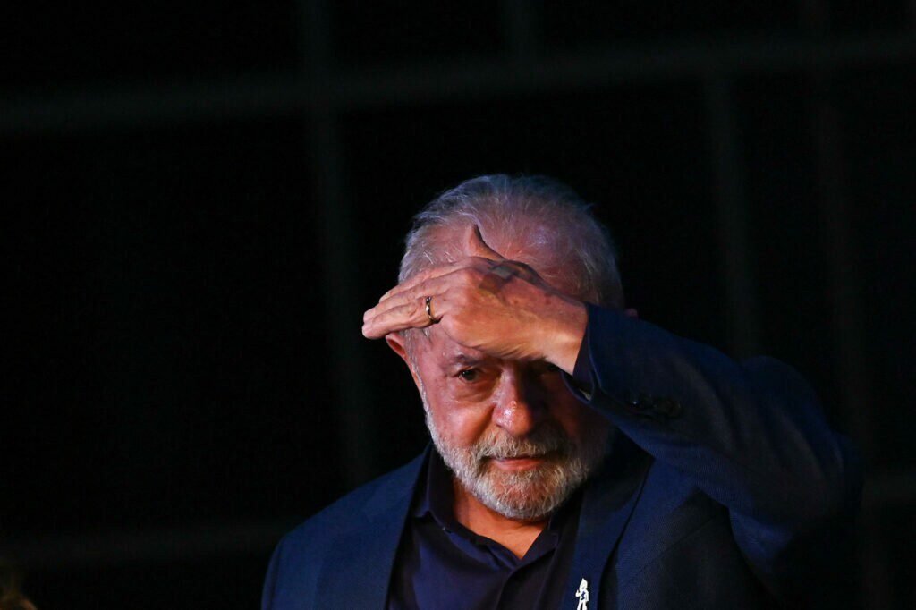 Lula pode dividir MEC em duas pastas para “acomodar” aliados