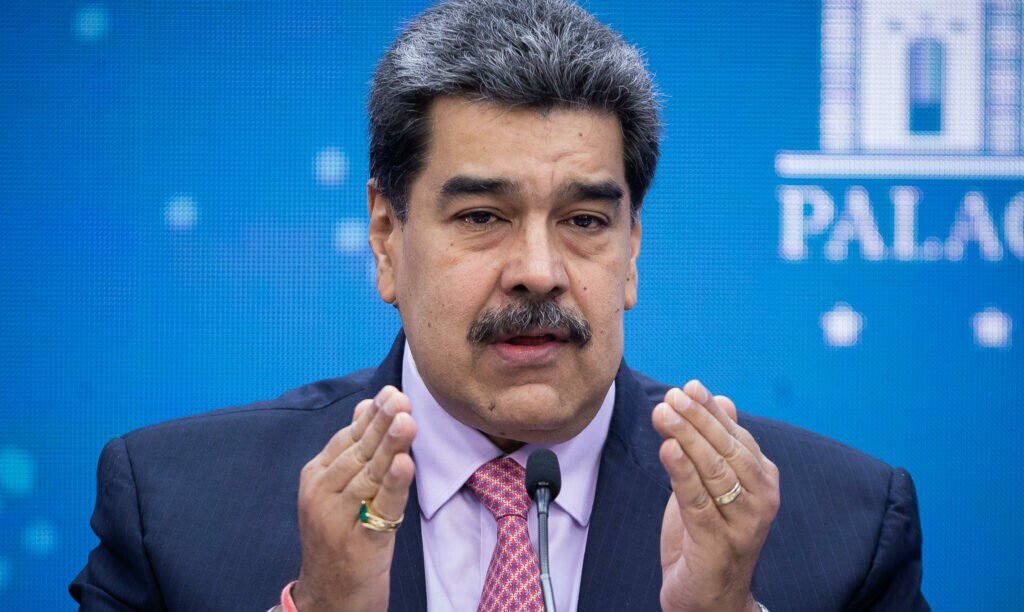 Maduro é avisado pelo PT que não poderá vir à posse de Lula