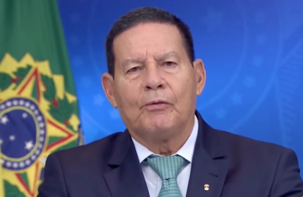 Mourão alfineta Bolsonaro em mensagem de fim de ano na TV