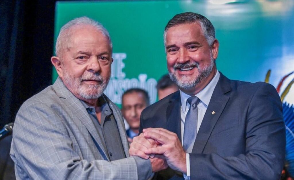 Paulo Pimenta diz que Lula fará lives nas redes igual Bolsonaro